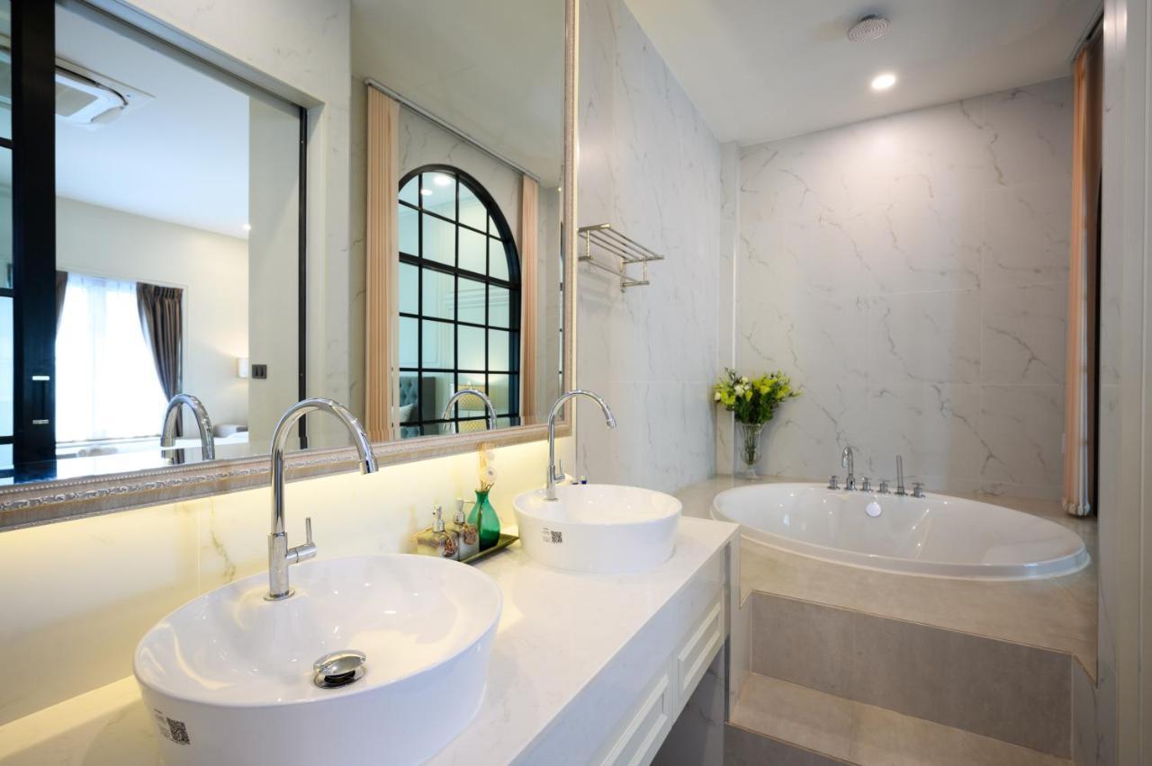 Hotel Seville 4*